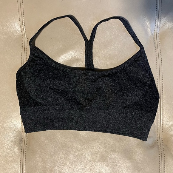 AYBL Empower Seamless sports bra - Picture 2 of 5